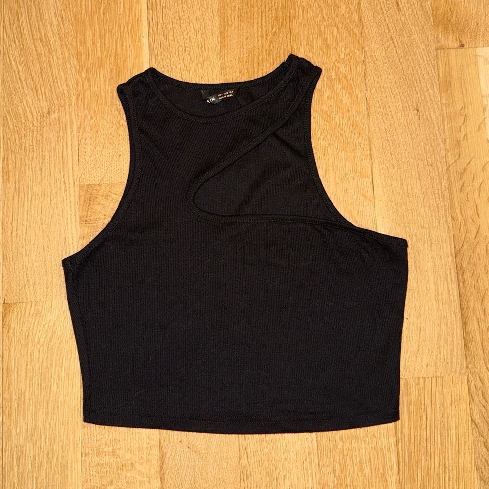Black Sleeveless Women's crop Top